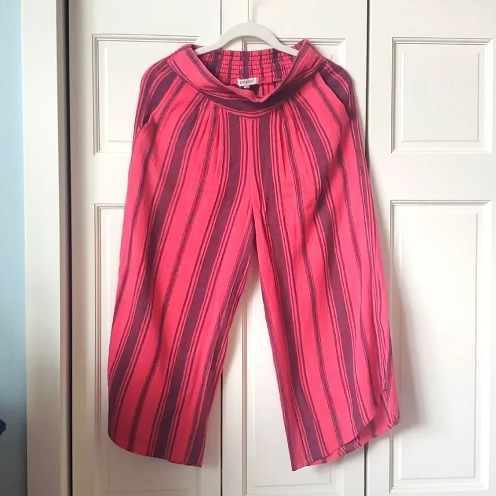 Ripcurl Cropped Pants, With Pockets,Size S, %100 Cotton, NWOT.
